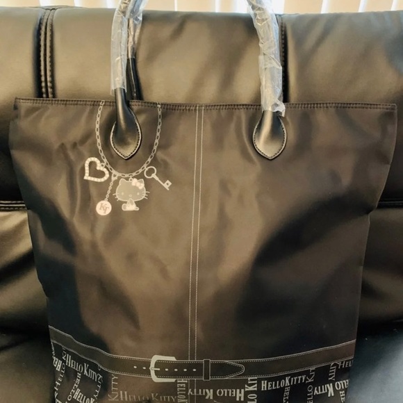 Sanrio Handbags - ☀️Sold☀️ Sanrio Hello Kitty Large tote bag 2011